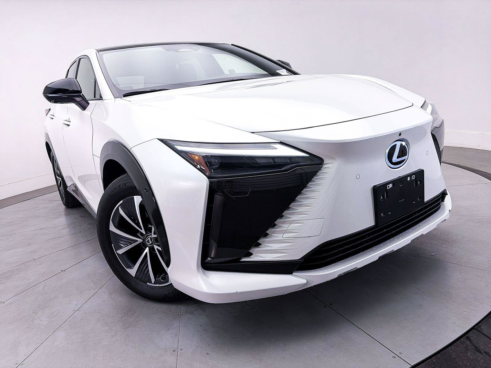 Used 2023 Lexus RZ 450e Premium w/ Technology Package AWD/4WD image 9
