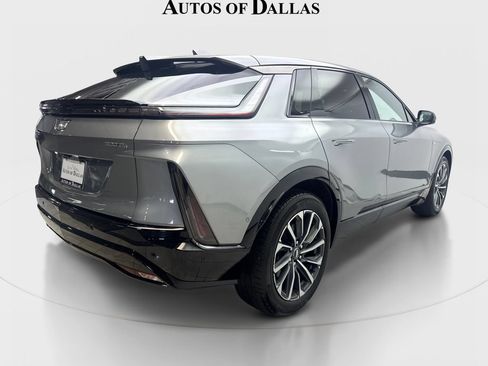 Used 2024 Cadillac Lyriq Sport w/ LPO, Floor Liner Package AWD/4WD image 6