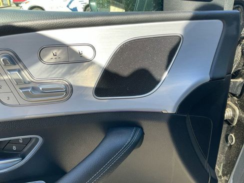 Used 2024 Mercedes-Benz GLE 450e 4MATIC image 13