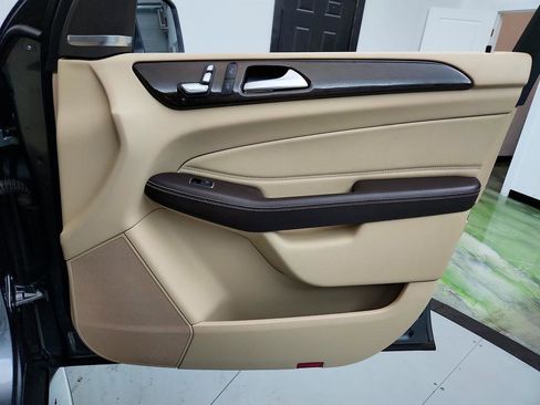 Used 2018 Mercedes-Benz GLE 350 image 29