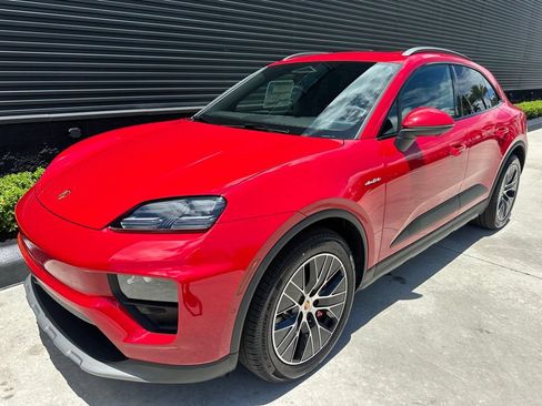 Used 2026 Porsche Macan 4S Electric AWD/4WD image 6