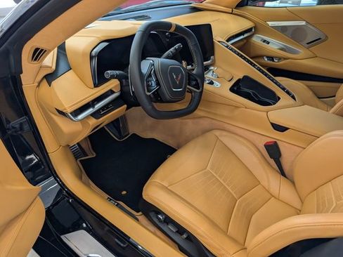 Used 2025 Chevrolet Corvette Stingray Premium Cpe w/ Z51 Performance Package RWD image 6