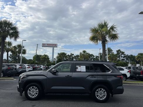 Used 2024 Toyota Sequoia SR5 w/ SR5 Premium Package AWD/4WD image 7