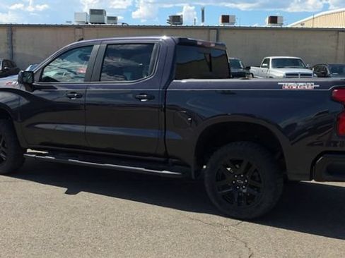 Used 2022 Chevrolet Silverado 1500 LT Trail Boss w/ Convenience Package II AWD/4WD image 7