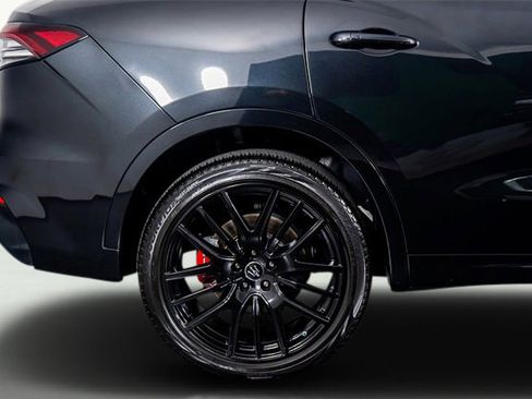 Used 2024 Maserati Levante Modena Ultima image 8