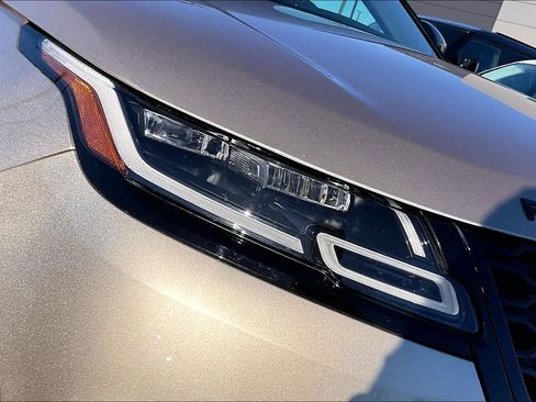 Used 2022 Land Rover Range Rover Velar R-Dynamic HSE image 31