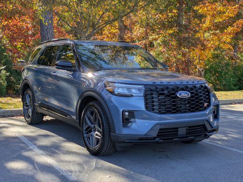 New 2026 Ford Explorer ST w/ Sun And Sound Package image 2