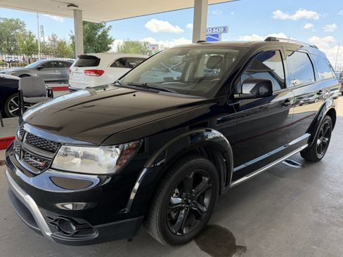 Used 2018 Dodge Journey Crossroad w/ Popular Equipment Group FWD image 3