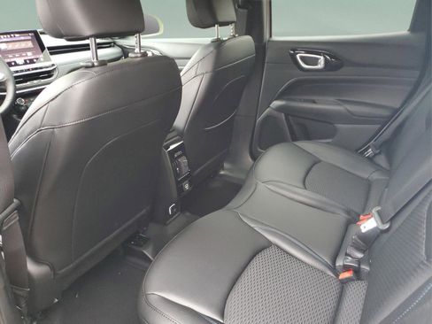 New 2026 Jeep Compass Latitude AWD/4WD image 16