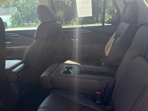 Used 2025 Honda Pilot Elite image 18