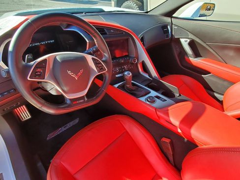 Used 2016 Chevrolet Corvette Z06 w/ 2LZ Preferred Equipment Group image 6