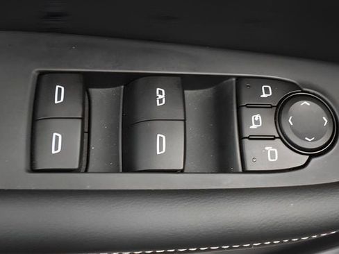 Used 2025 Buick Enclave Preferred image 23