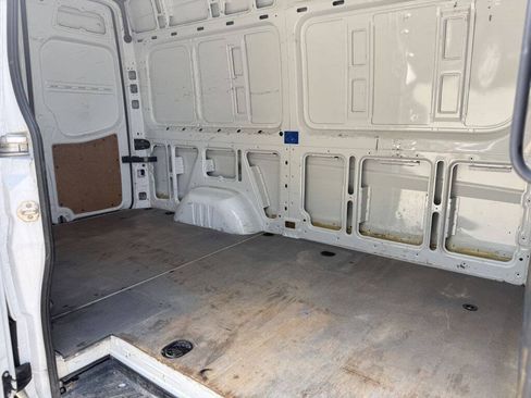 Used 2016 Mercedes-Benz Sprinter 2500 image 10