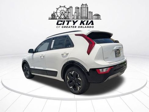 New 2026 Kia Niro Wind FWD image 3