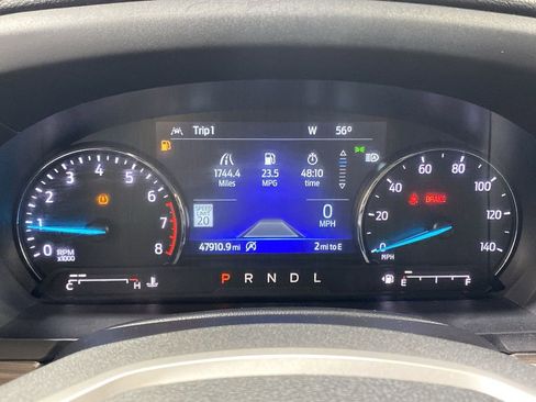 Used 2024 Ford Explorer Limited image 10