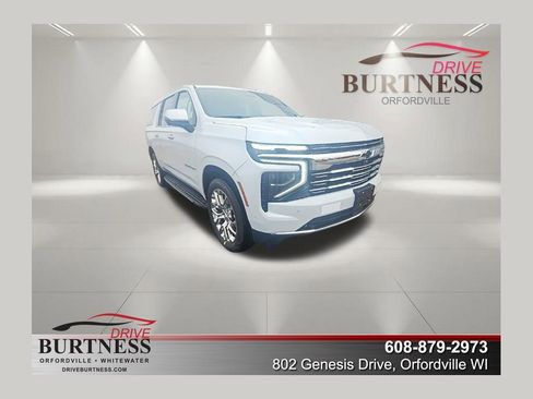 New 2026 Chevrolet Suburban Premier w/ Sun And Tow Package AWD/4WD image 1