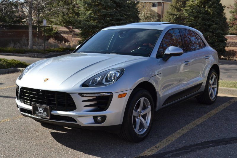 Used 2017 Porsche Macan AWD/4WD image 2