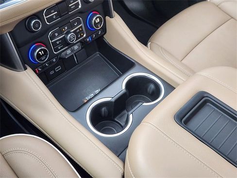 Used 2024 Chevrolet Tahoe Premier w/ Advanced Technology Package image 16