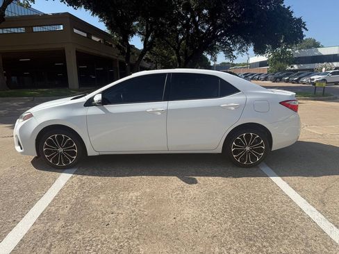 Used 2015 Toyota Corolla S FWD image 3