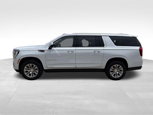 New 2026 GMC Yukon XL Denali w/ Sun & Power Step Package AWD/4WD image 12