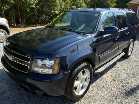 Used 2009 Chevrolet Suburban LT image 8