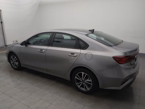 Used 2022 Kia Forte LXS FWD image 3