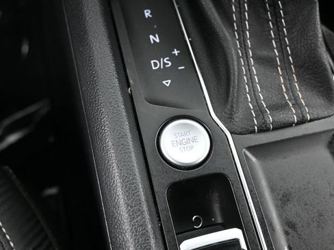 Used 2022 Volkswagen Atlas Cross Sport SE FWD image 30
