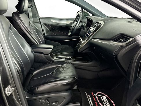 Used 2019 Lincoln MKC Reserve w/ MKC Climate Package image 29