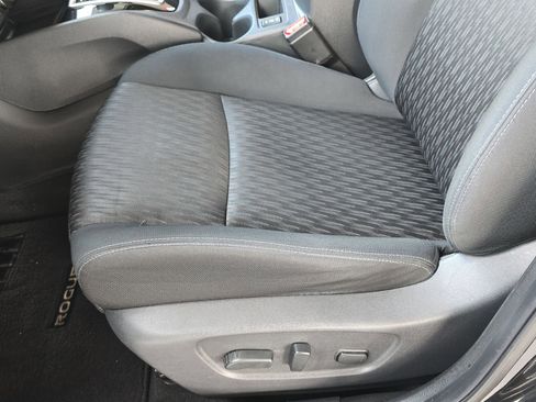 Used 2020 Nissan Rogue SV AWD/4WD image 28
