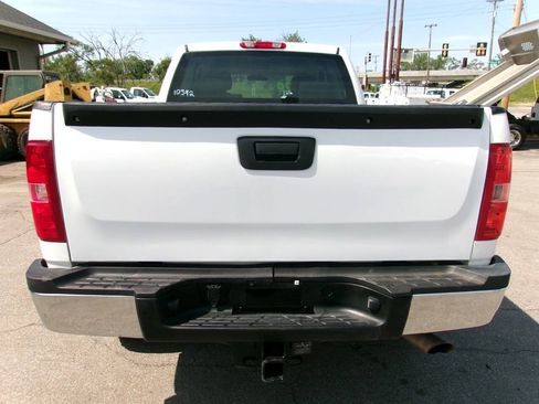 Used 2011 Chevrolet Silverado 2500 W/T AWD/4WD image 4