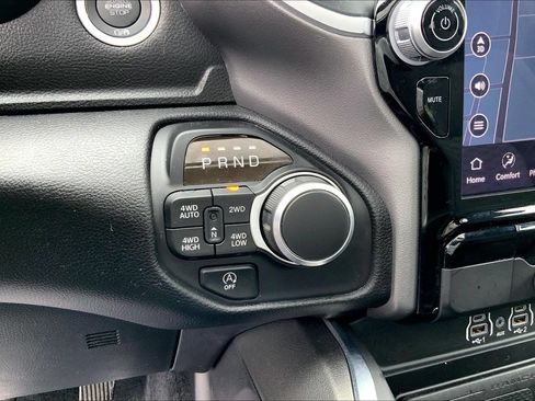 Certified 2025 RAM 1500 Big Horn AWD/4WD image 13