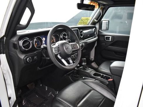Used 2023 Jeep Wrangler Altitude image 12
