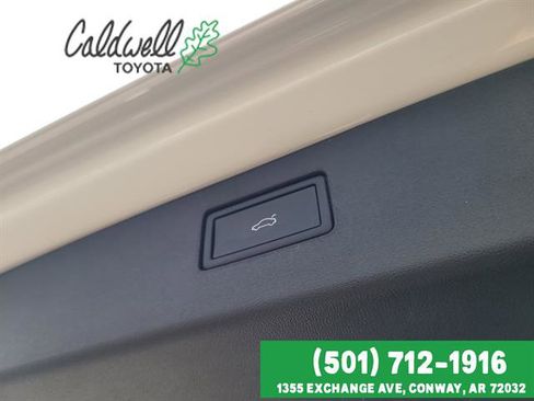 Used 2025 Volkswagen Tiguan SE R-Line AWD/4WD image 27