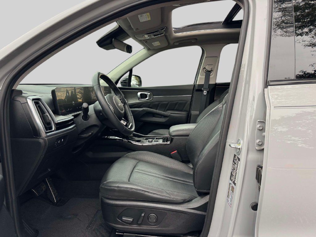 Used 2024 Kia Sorento SX AWD/4WD image 14