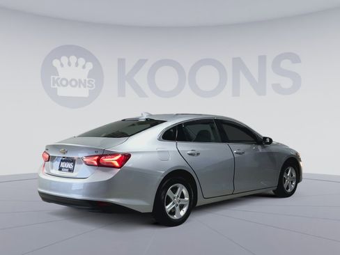 Used 2022 Chevrolet Malibu LT FWD image 11