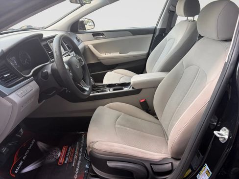 Used 2019 Hyundai Sonata SE FWD image 12