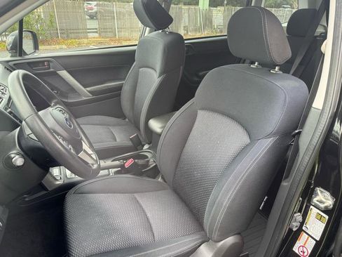 Used 2017 Subaru Forester 2.5i Premium w/ All-Weather Package image 8