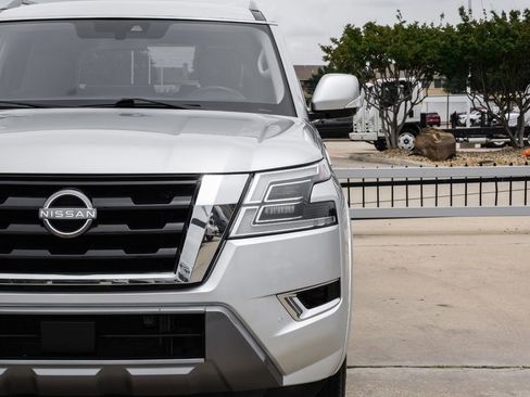 Used 2021 Nissan Armada SV AWD/4WD image 49