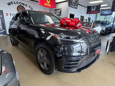 Used 2025 Land Rover Range Rover Velar Dynamic SE AWD/4WD image 3