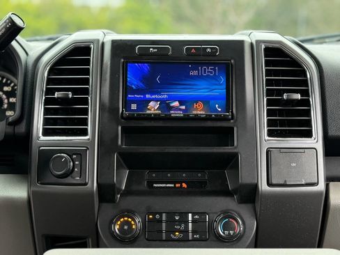 Used 2016 Ford F150 XLT image 6