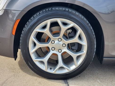 Used 2018 Chrysler 300 C w/ Sun, Sound & Nav Package image 11