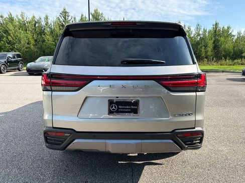 Used 2023 Lexus LX 600 4WD w/ Appearance Package image 17