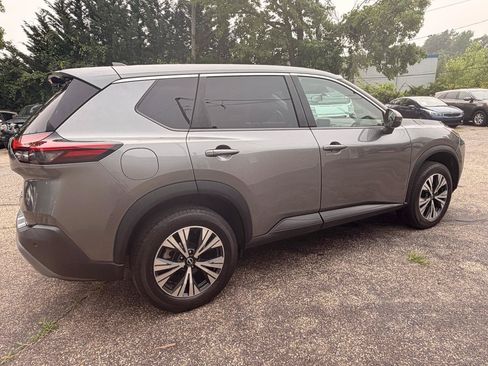 Used 2022 Nissan Rogue SV AWD/4WD image 7
