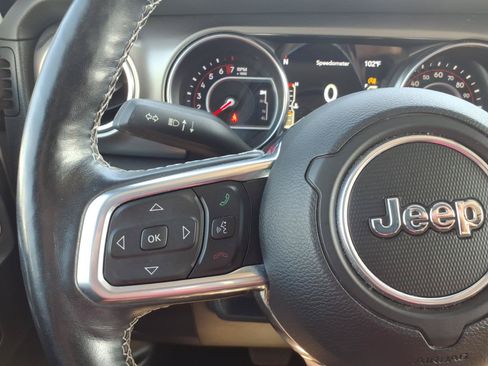 Used 2021 Jeep Gladiator Rubicon AWD/4WD image 15