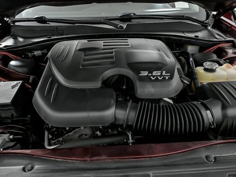 Used 2019 Chrysler 300 Touring RWD image 13
