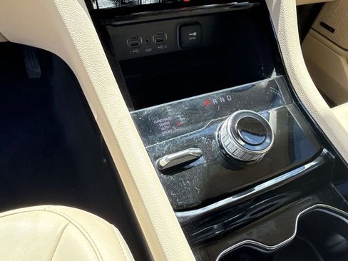 Used 2022 Jeep Grand Cherokee Limited image 20