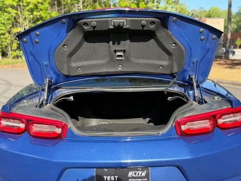 Used 2021 Chevrolet Camaro LT w/ Technology Package image 7