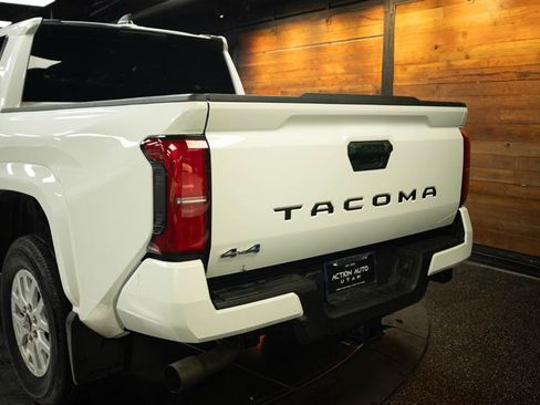 Used 2025 Toyota Tacoma SR5 AWD/4WD image 6