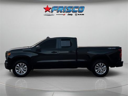 Used 2022 Chevrolet Silverado 1500 Custom image 5