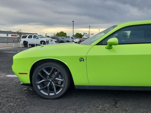 Used 2015 Dodge Challenger R/T w/ Quick Order Package 22B R/T RWD image 10